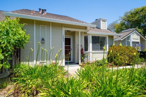 1023 Highlander Dr, Seaside, CA 93955-6231