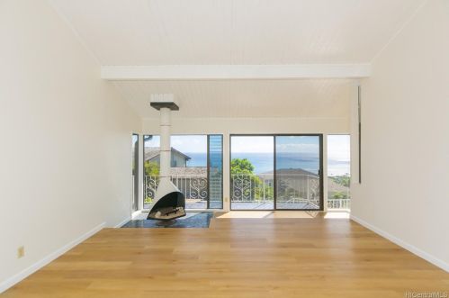 1629 Ihiloa Loop, Honolulu HI  96821-1319 exterior