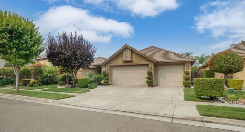 2529 Carriage Dr, Lodi, CA 95242-4748