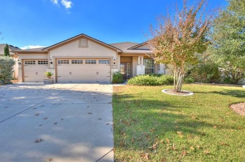 106 Pipe Creek Ln, Georgetown, TX 78633-4649