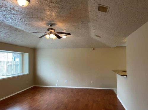 1005 Canyon Springs Dr, Morgans Point TX  77571-2747 exterior