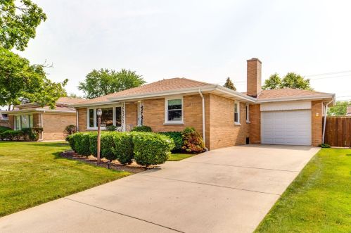 6819 Keystone Ave, Chicago, IL 60712-4614