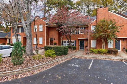 866 Lenox Oaks Cir, Atlanta GA  30324-2839 exterior