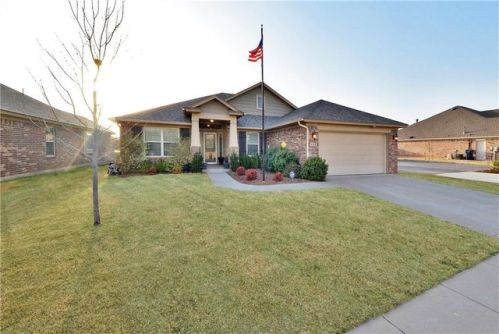 509 Hutton Rd, Yukon, OK 73099-9608