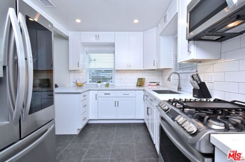 15220 Morrison St, Van Nuys CA  91403-1503 exterior