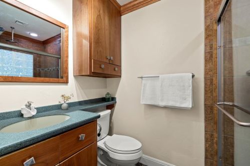 8429 Adirondack Trl, Austin TX  78759-7937 exterior