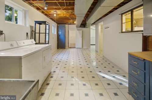 8119 Flower Ave, Silver Spring MD 20912-6646 exterior