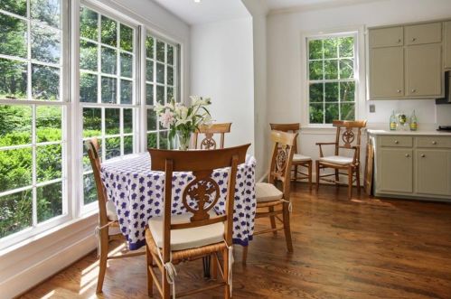 2839 Dover Rd, Atlanta GA  30327-1209 exterior