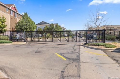 15700 Jamison Dr, Englewood CO 80112-4686 exterior