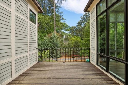 1074 Abington Ct, Atlanta GA  30319 exterior