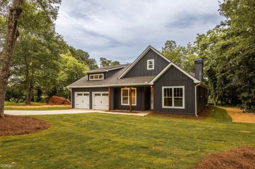 399 Chestnut Dr, Social Circle, GA 30025-3007