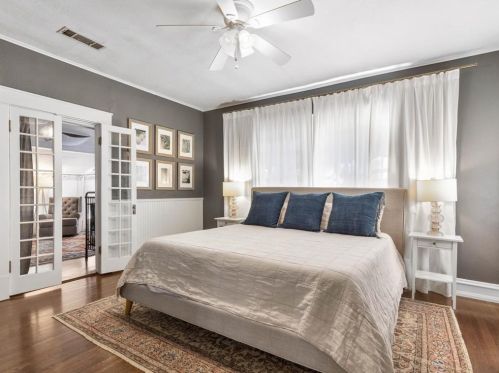 2237 6 Ave, Fort Worth TX  76110-1807 exterior