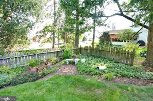 501 Baer Ave, Hanover PA 17331-2703 exterior