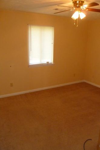 6627 Bent Crk Dr, Rex GA 30273-2102 exterior