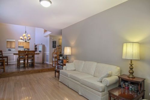 71 Overlook Dr, Hackettstown NJ  07840-4610 exterior