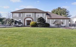 23 Lawn Dr, Holmdel Village, NJ 07733-2404