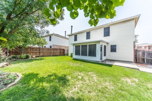 8709 Stonebriar Ln, Fort Worth TX  76123-2537 exterior