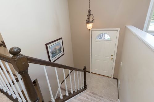 14 Portwine Rd, Willowbrook, IL 60527-2226