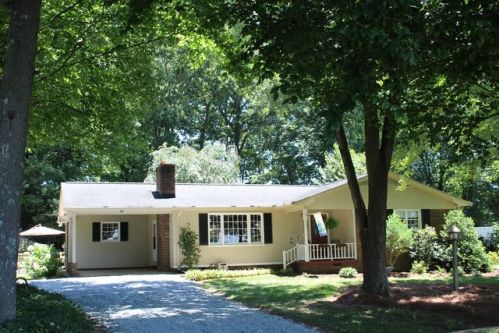 1097 Cable Crk Rd, Asheboro NC  27205-2326 exterior