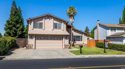 215 Bel Air Dr, Vacaville, CA 95687-6309