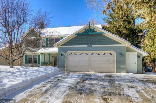5869 Fernwood St, Saint Paul MN  55126-8405 exterior
