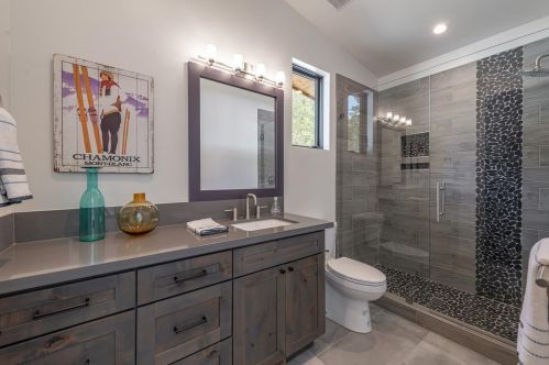 11861 Bottcher Loop, Truckee CA  96161-2793 exterior