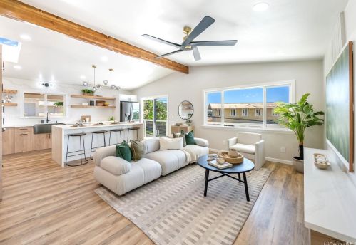 1232 Kalaniiki St, Honolulu HI  96821-1213 exterior