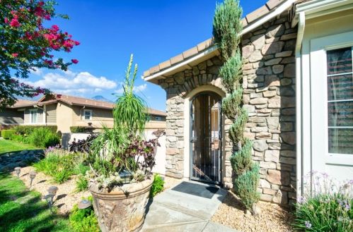 1836 Redding Way, Upland, CA 91784-8219
