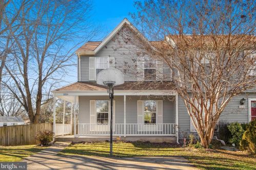 1016 Forbes Ct, Leesburg, VA 20176-4516