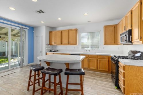 44022 Marbella St, Lancaster CA 93536 exterior