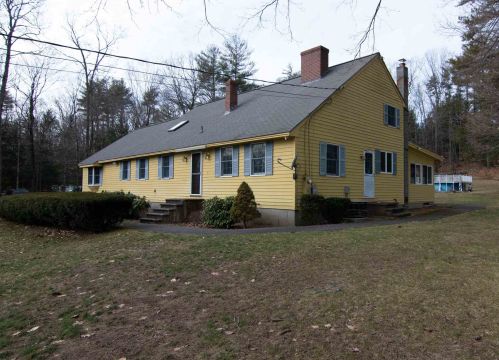 235 Raymond Rd, Chester, NH 03036-4158