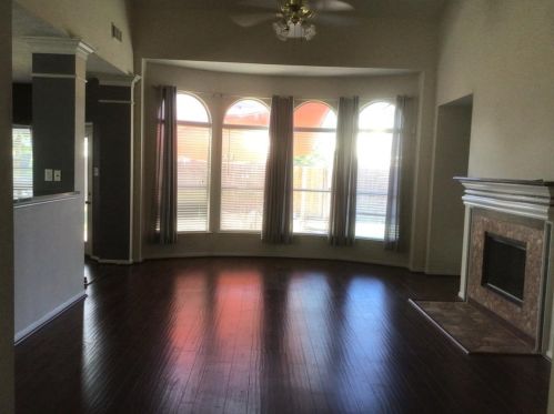 1007 Riverchase Dr, Richmond TX  77469-6479 exterior