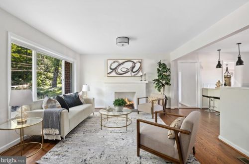 407 Greenbrier Dr, Silver Spring MD 20910-4230 exterior