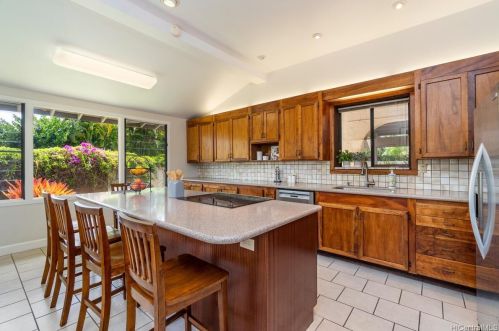 4678 Kahala Ave, Honolulu HI  96816-5211 exterior