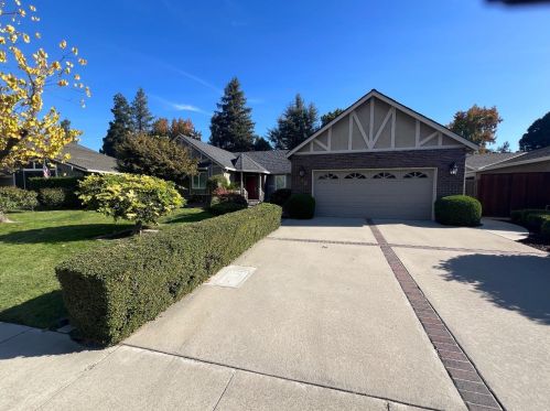 370 Mulholand Dr, Ripon, CA 95366-2129