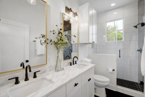 4703 Delores Ave, Austin TX  78721-2001 exterior