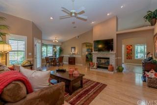 6652 Delbert Ave, Fresno, CA 93722-8307