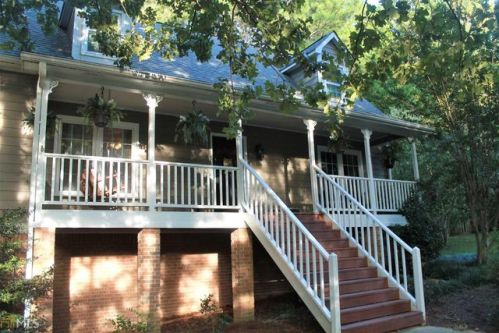 2305 Brandon Acres Dr, Buford, GA 30519-4265