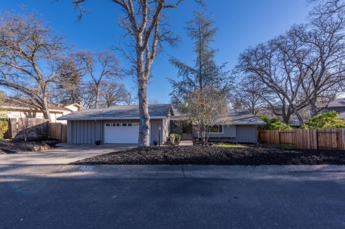 2745 King Richard Ct, Folsom, CA 95762-4122