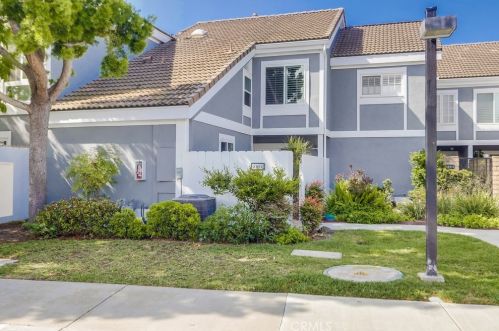 3452 Windspun Dr, Huntington Beach, CA 92649-2022
