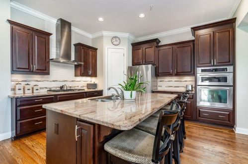 1301 Lullwater Park Cir, Atlanta GA  30306-4641 exterior