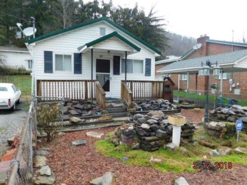 297 Kopperston Rd, Crany, WV 24870