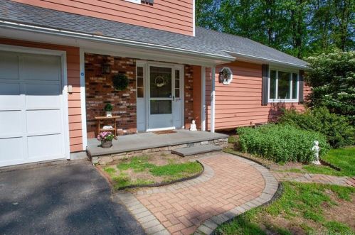 9 Cedar Dr, Granby, CT 06035-1710