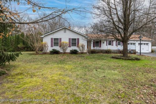 385 Cobain Rd, Jackson Twp, NJ 08527-3153
