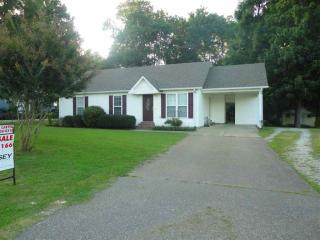 695 Jacks Creek Cv, Henderson, TN 38340-5709