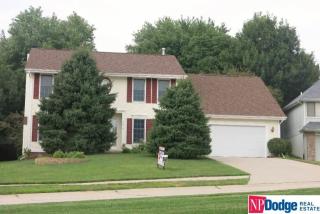 2814 Courtney Cir, Bellevue, NE 68123-1994