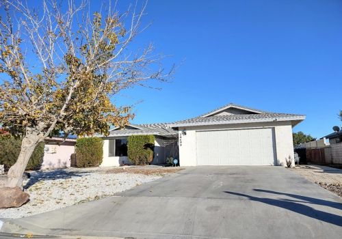 26499 Blue Water Rd, Helendale, CA 92342-7731