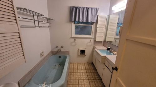 1708 Edna Dr, Santa Ana CA 92706-2424 exterior