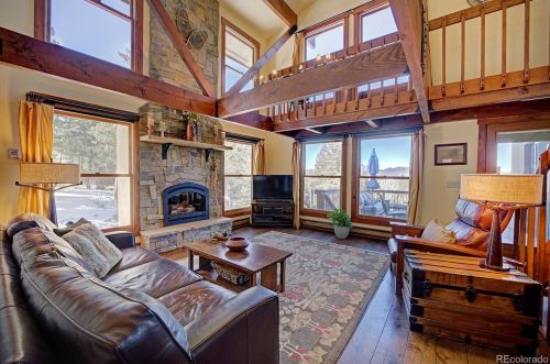 6351 Kilimanjaro Dr, Lakewood, CO 80439