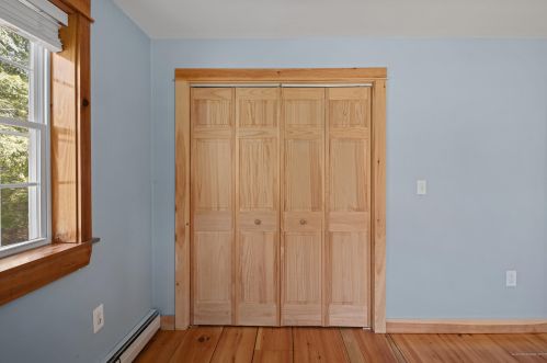 2 Youngs Ln, Freeport ME  04032-6261 exterior